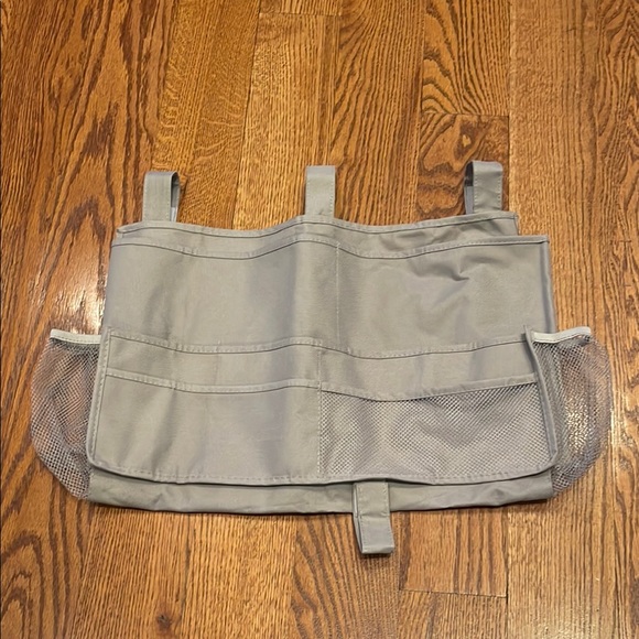 Gray hanging bedside caddy - Picture 1 of 3